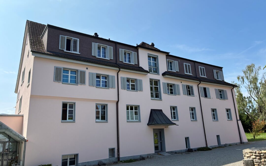 Mühlhof-Wohnhaus mit neuem Anstrich